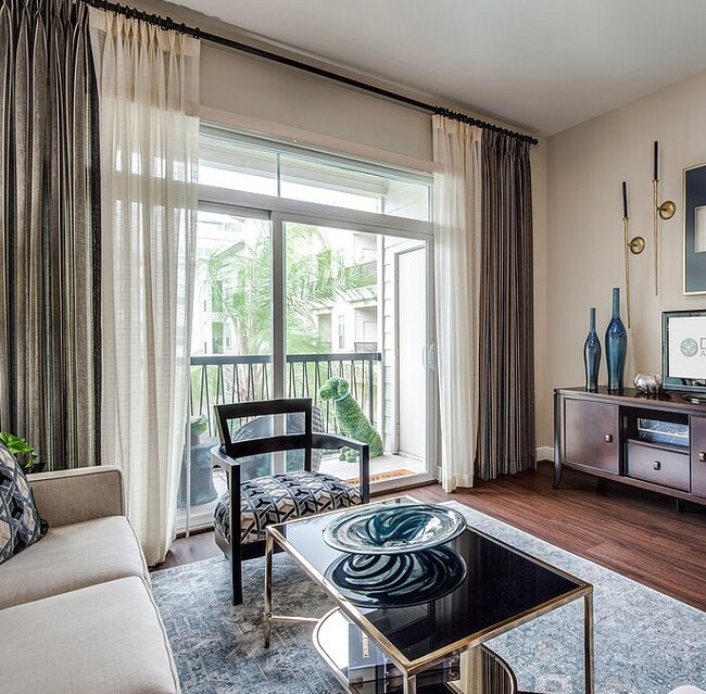 Building Photo - 800 Town and Country Blvd