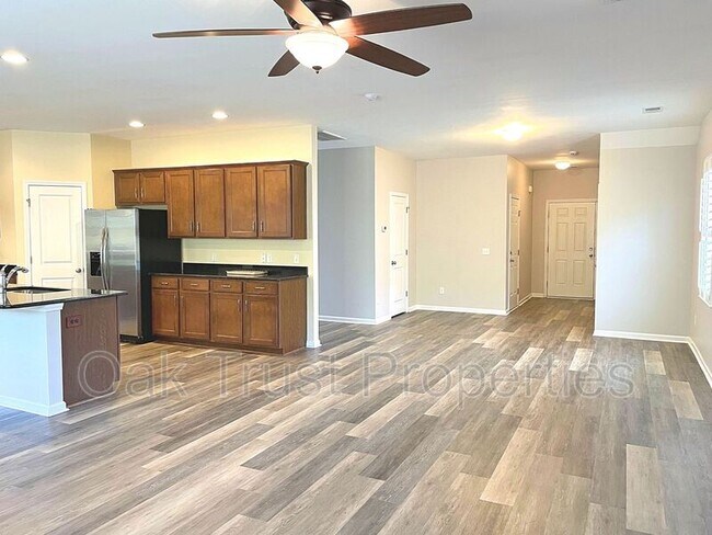 Building Photo - 4830 Hawkins Dr