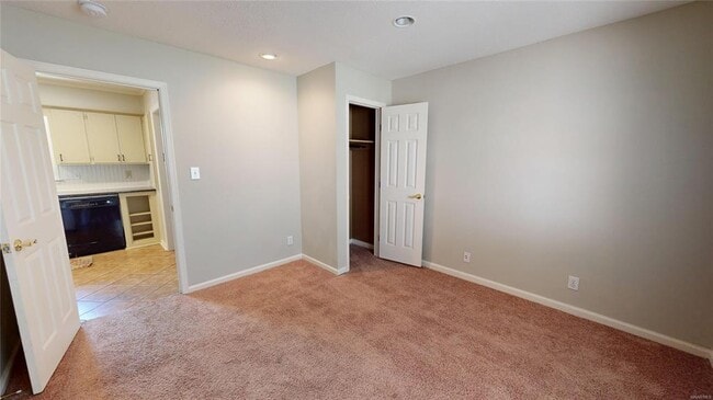 Building Photo - 2513 Capstone Dr