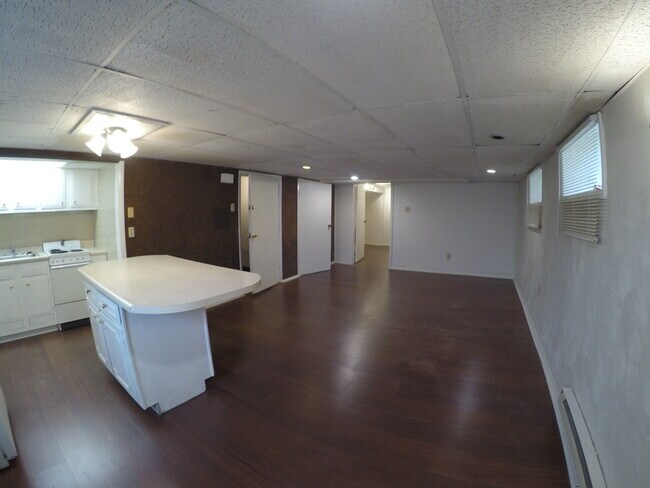 Building Photo - 5439 Baywood St