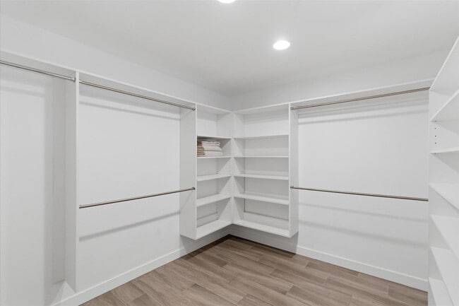 Building Photo - 2521 N 87th Way