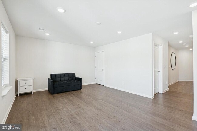 Building Photo - 12 Palermo Ln