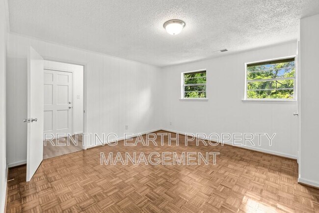 Building Photo - 6109 Blocton Ave