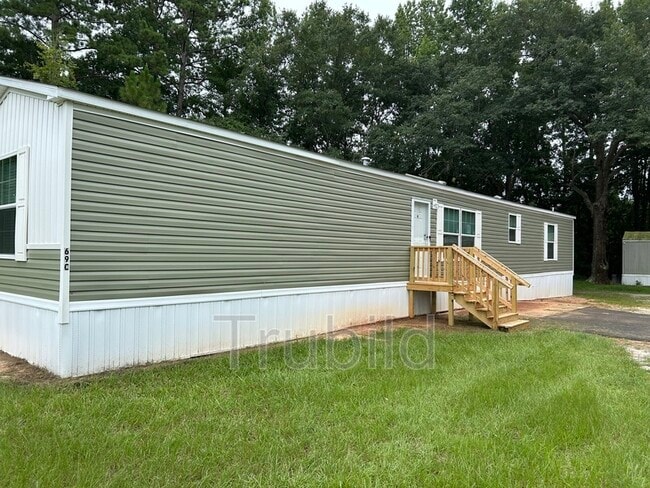 Primary Photo - 69 Somerset Dr