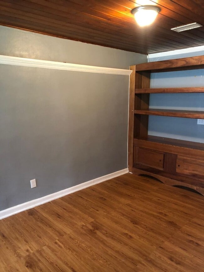 Building Photo - Stunning 3-Bedroom, 2-Bath Home in Desirable Mandarin Neighborhood!