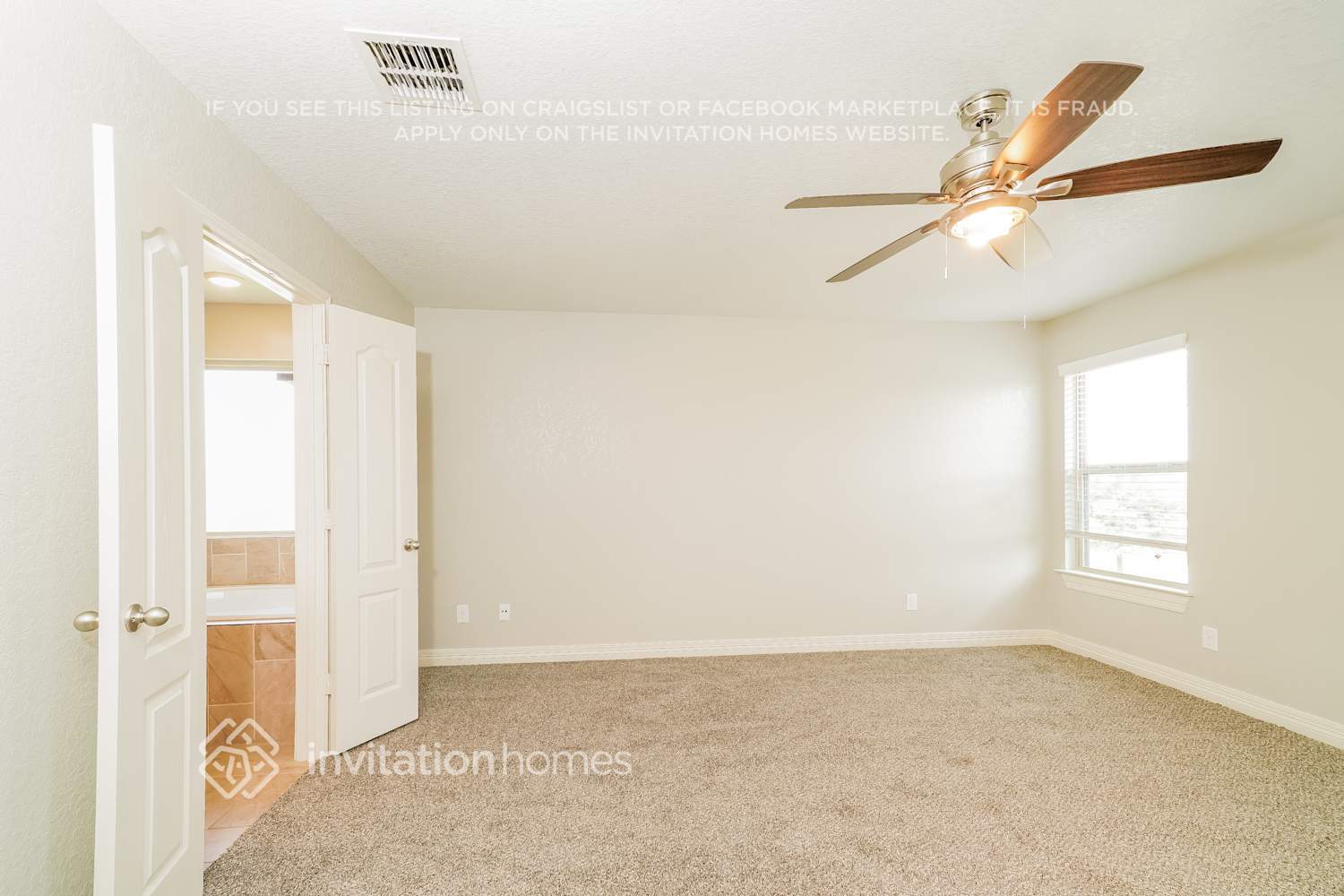 Building Photo - 1099 Pelican Pl