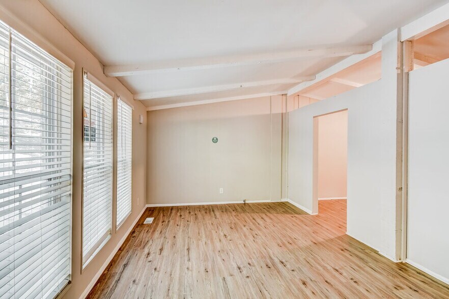 Building Photo - 6124 Tyler Loop Rd