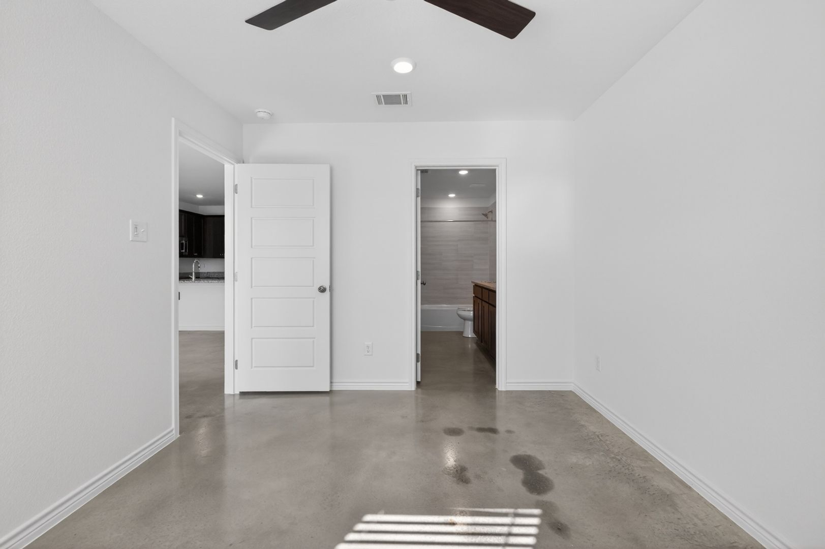 Building Photo - 1255 Concord Dr