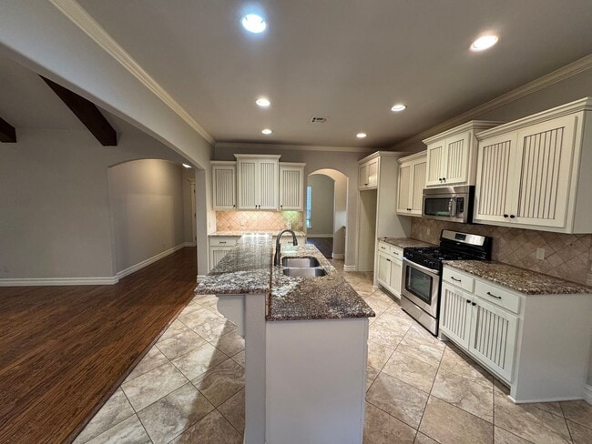 Building Photo - BIXBY - 3 bed, 2 bath, 3 car garage!!