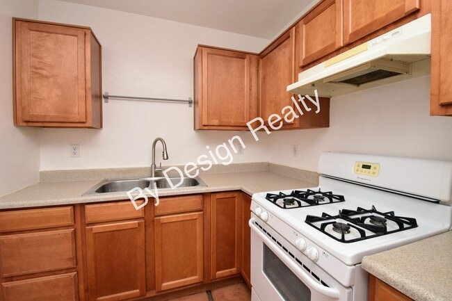 Building Photo - 2-Bed 1-Bath near University of Arizona wi...
