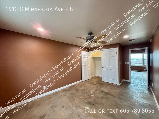 Building Photo - 1913 S Minnesota Ave