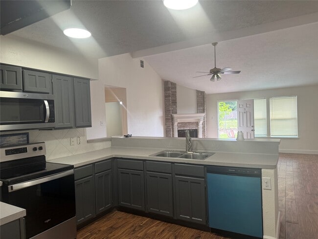 Building Photo - 17034 Coachmaker Dr