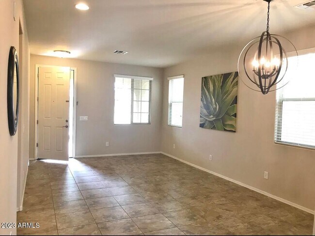 Building Photo - 7255 N 89th Dr