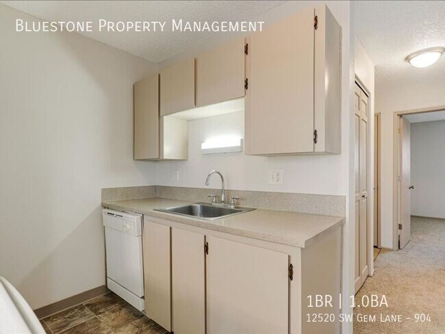 Building Photo - 12520 SW Gem Ln
