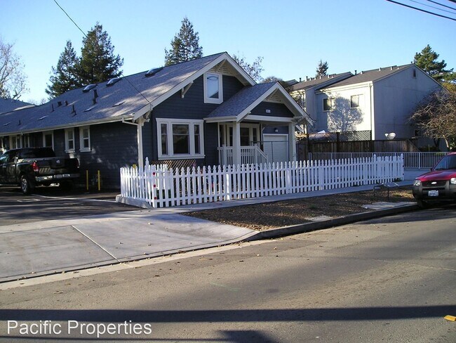 Building Photo - 843 Dutton Ave