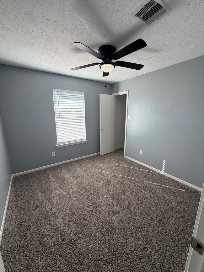 Building Photo - 4623 Mi Castillo Ct