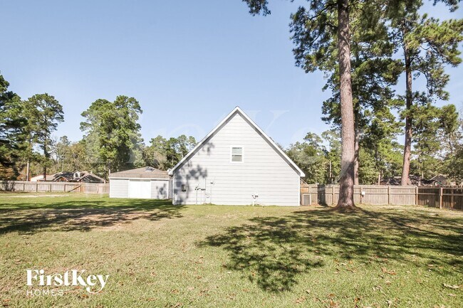 Building Photo - 1011 Fairbanks Dr