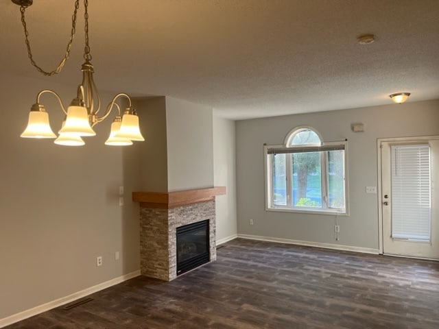 Building Photo - 1234 Crystal Pl E