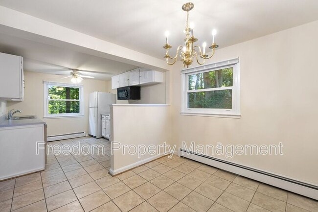 Building Photo - 14309 Fairmont Ct