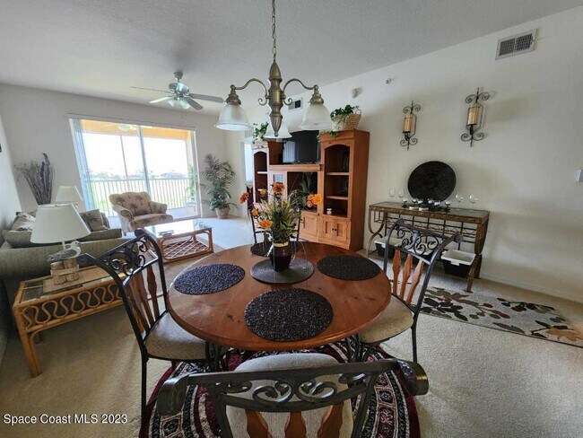 Building Photo - 6858 Toland Dr