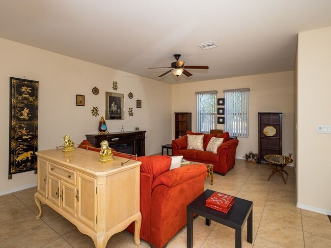 Building Photo - Furnished pool home for rent!