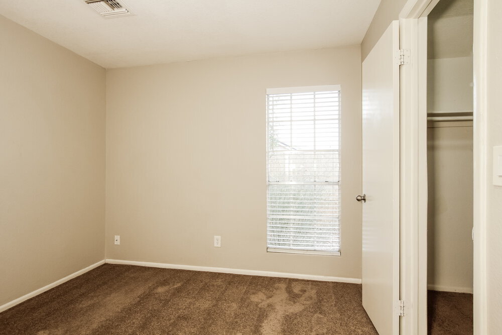 Building Photo - 6529 N 74th Dr
