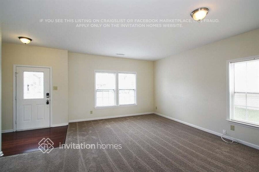 Building Photo - 329 Zander Woods Ct