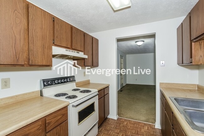 Building Photo - 8654 Belle Chase Dr