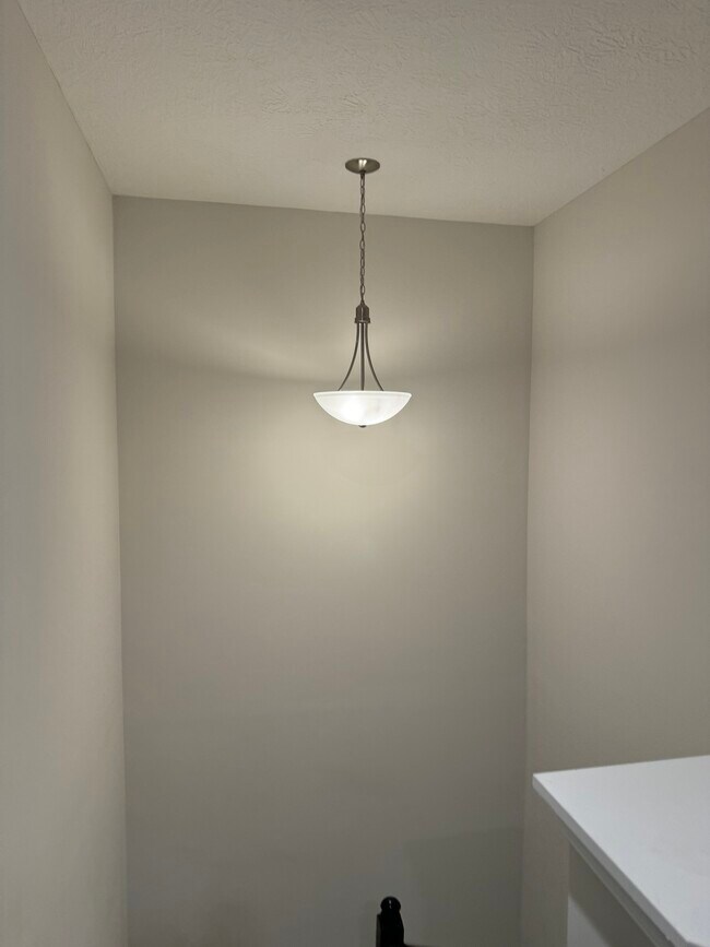 Building Photo - 6837 Frey Ln