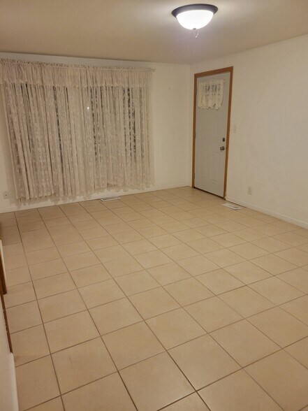 Building Photo - 206 Glenview Ave