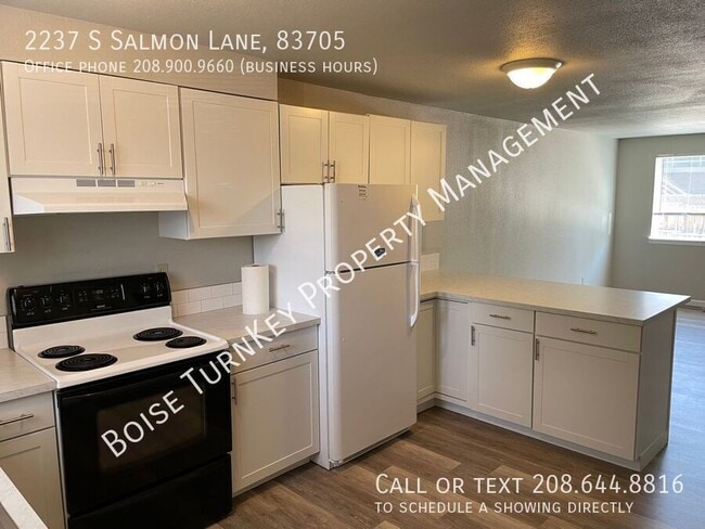 Building Photo - 2237 S Salmon Ln