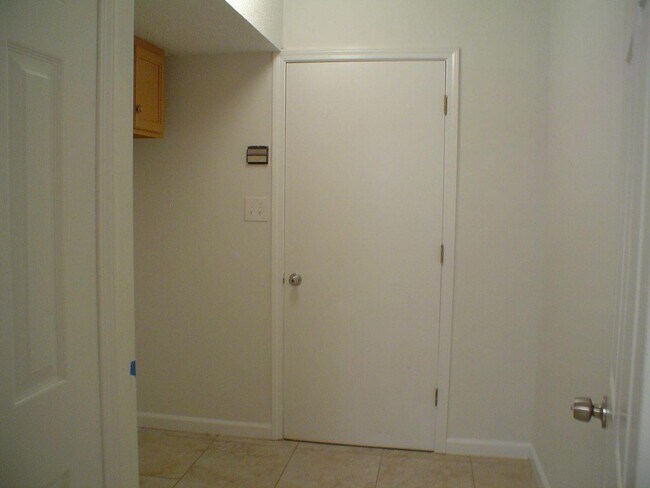 Building Photo - 205 Benning Dr