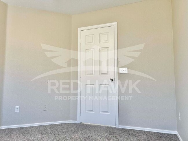 Building Photo - 2280 E Hazeltine Way