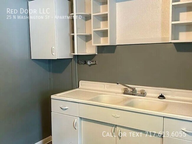 Building Photo - 25 N Washington St