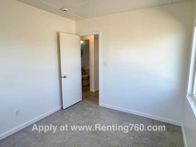 Building Photo - 6610 Park Blvd