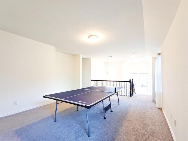 Building Photo - 627 Pheasant Hill Ln