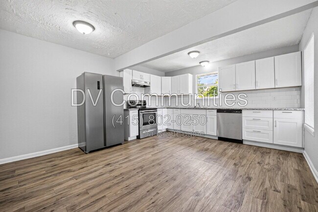 Building Photo - 15331 Campden Hill Rd