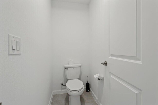 Building Photo - 1338 Colebrook Cir SW