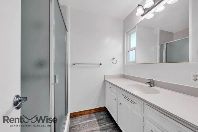 Building Photo - 2080 Helena Way