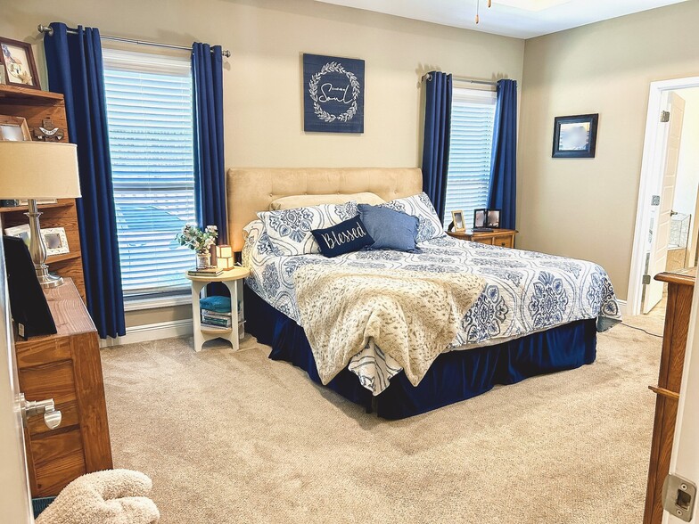 Building Photo - 976 Black Walnut Trail