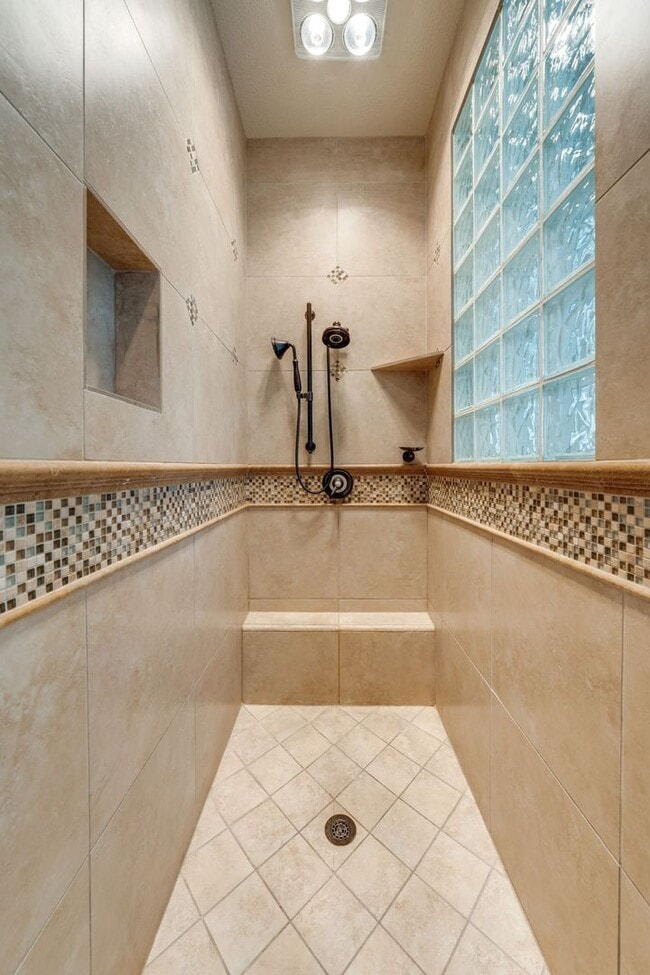 Building Photo - Luxury 4-Bedroom Home in El Dorado Hills Exclusive Serrano Community!