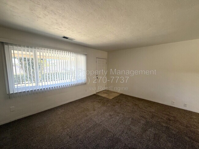 Building Photo - 172 Connors Ave