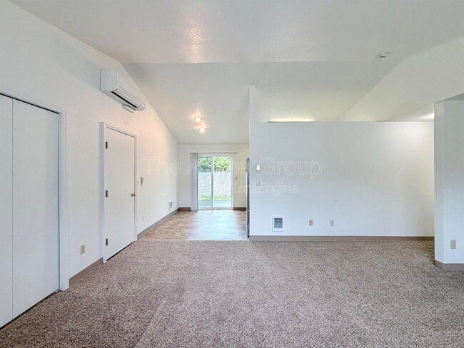 Building Photo - 8991 SW Herb Way