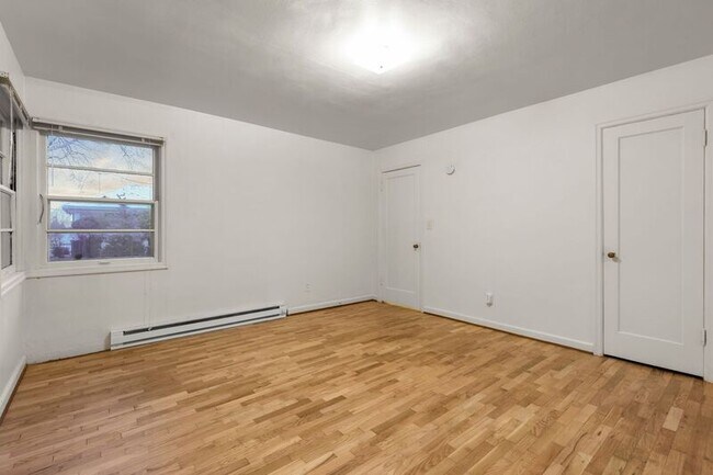 Building Photo - 6614 E Burnside St