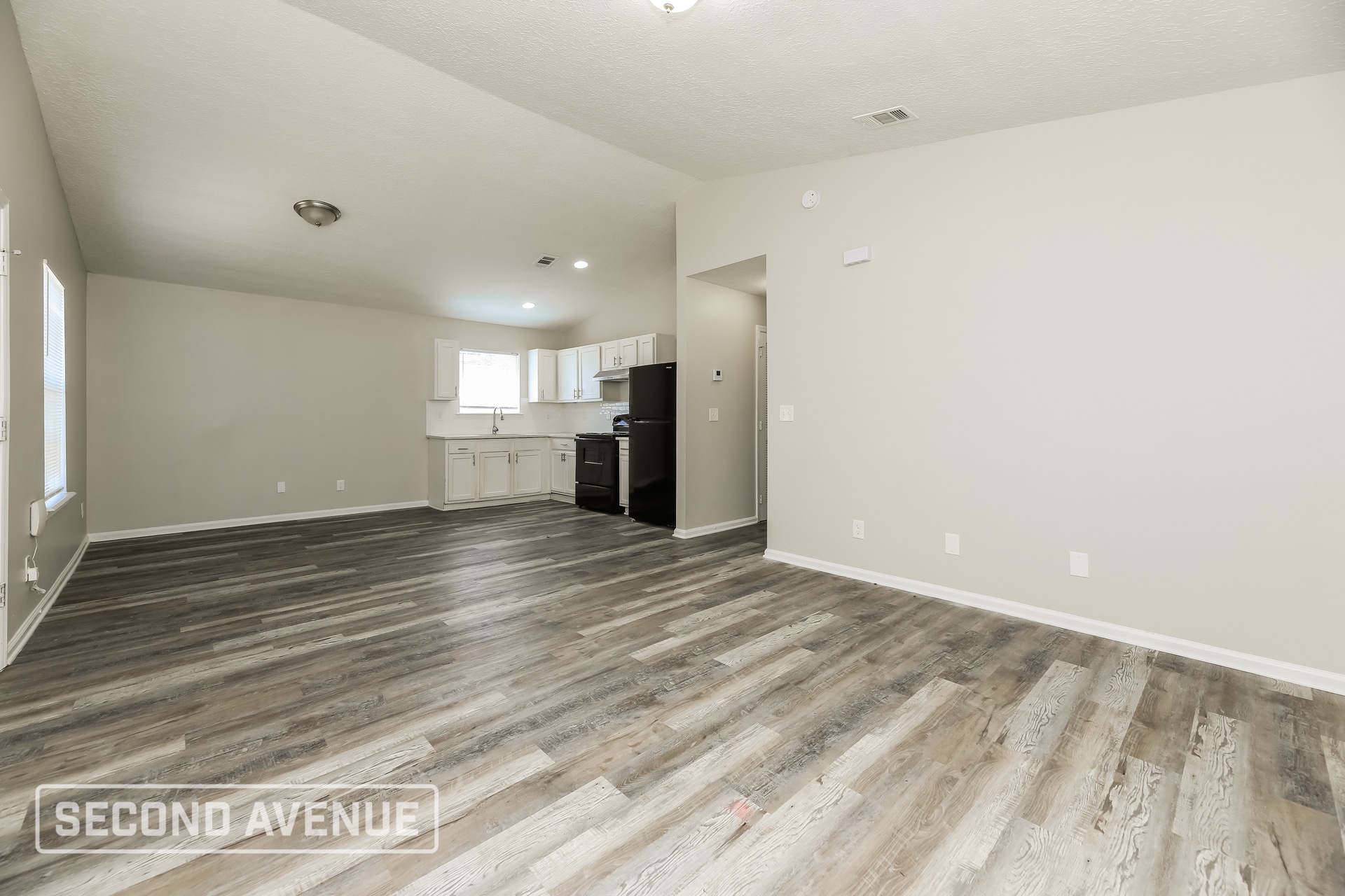 Building Photo - 1920 Mc Millan St