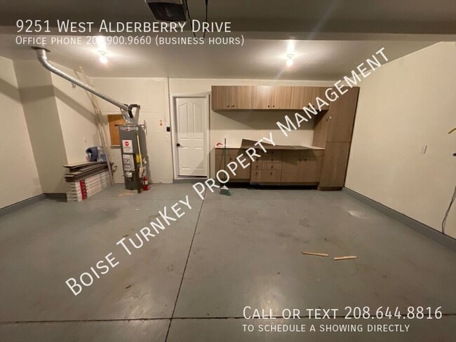Building Photo - 9251 W Alderberry Dr