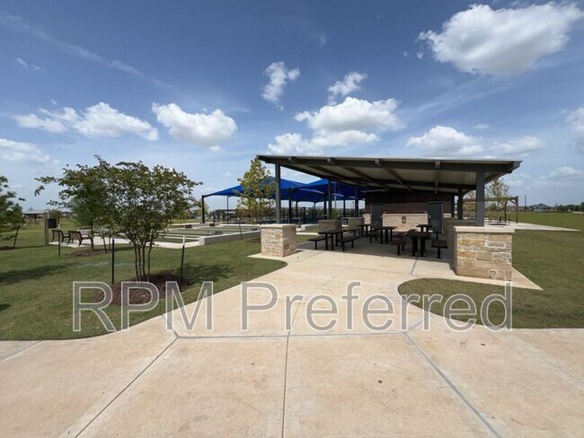 Building Photo - 2829 Shimmer Edge Dr