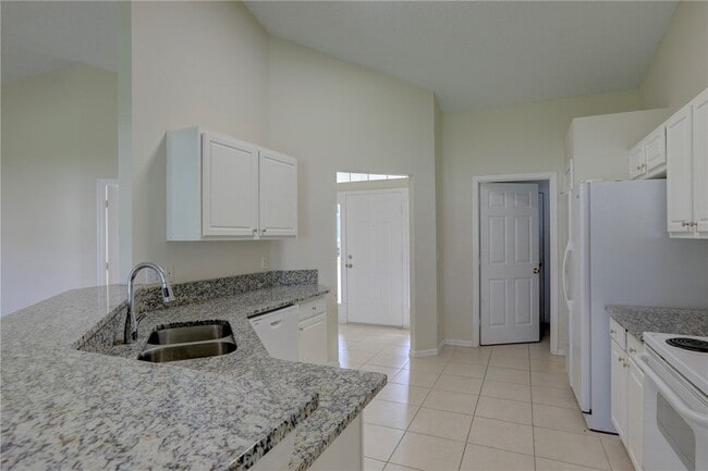 Building Photo - 573 Belfast Terrace