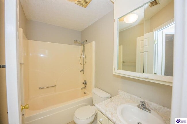 Building Photo - 356 Bittersweet Dr