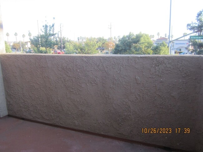 Building Photo - Mission Grove Beauty